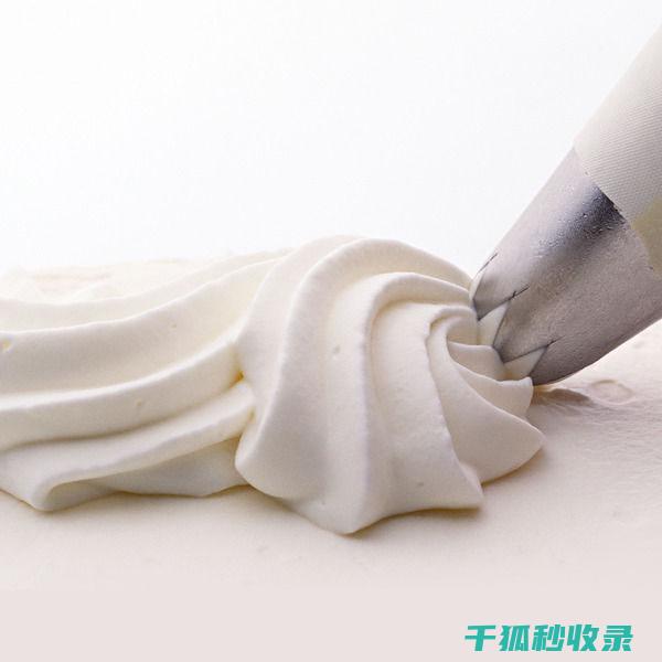 奶油打发稳定小技巧，让你的甜品更加美味 (奶油打发稳定剂)